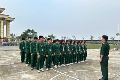 TRƯỜNG THPT KIM SƠN C ĐẨY MẠNH HOẠT ĐỘNG GIÁO DỤC THỂ CHẤT GIÁO DỤC QUỐC PHÒNG AN NINH